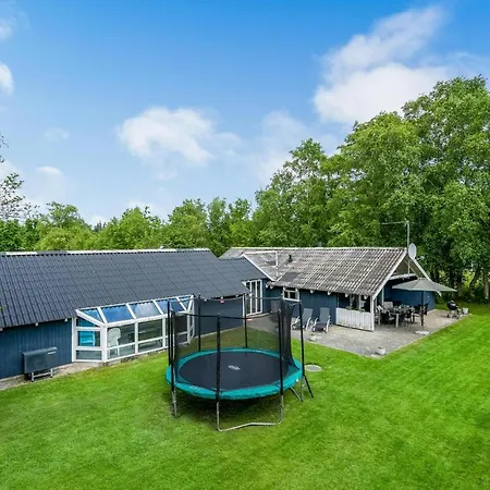 بيت للعطل Cozy In Hadsund With Indoor Swimming Pool