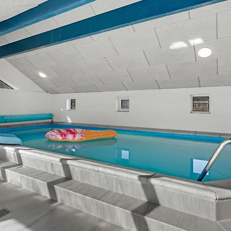 Vakantiehuis Cozy In Hadsund With Indoor Swimming Pool Helberskov