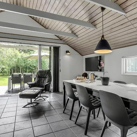 Cozy In Hadsund With Indoor Swimming Pool