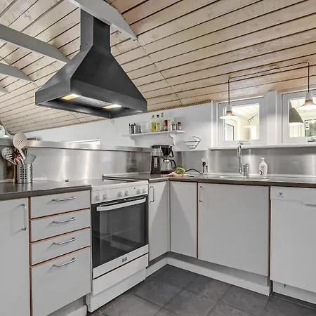 Cozy In Hadsund With Indoor Swimming Pool